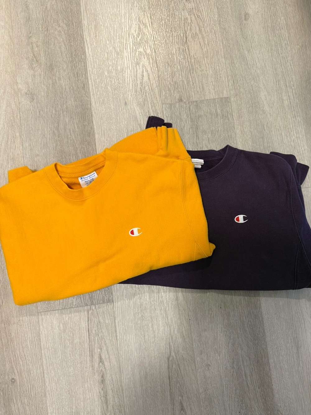 Bundle of 2 Champion Reverse Weave Crewneck - Medium